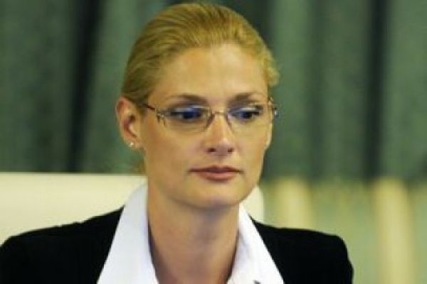 Ramona Mănescu a preluat mandatul de ministru al Transporturilor de la Victor Ponta